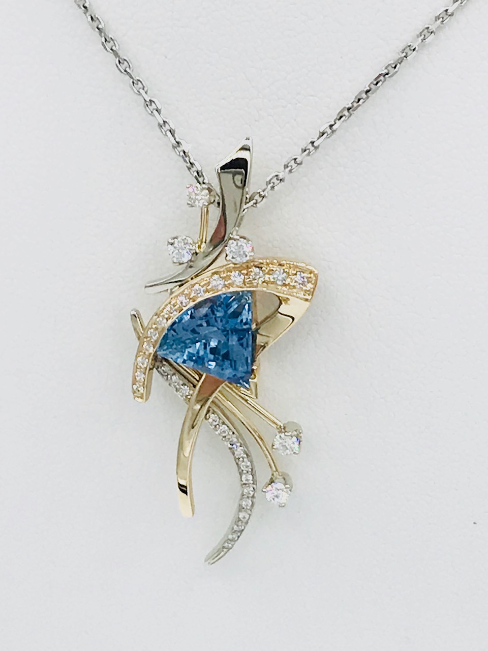 gallery4-aqua-fan-cut